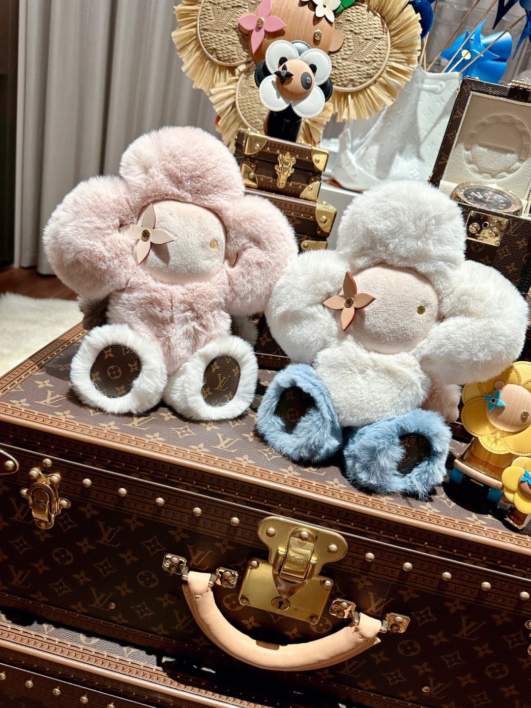 CUSTOM VIVIENNE PINK PLUSH