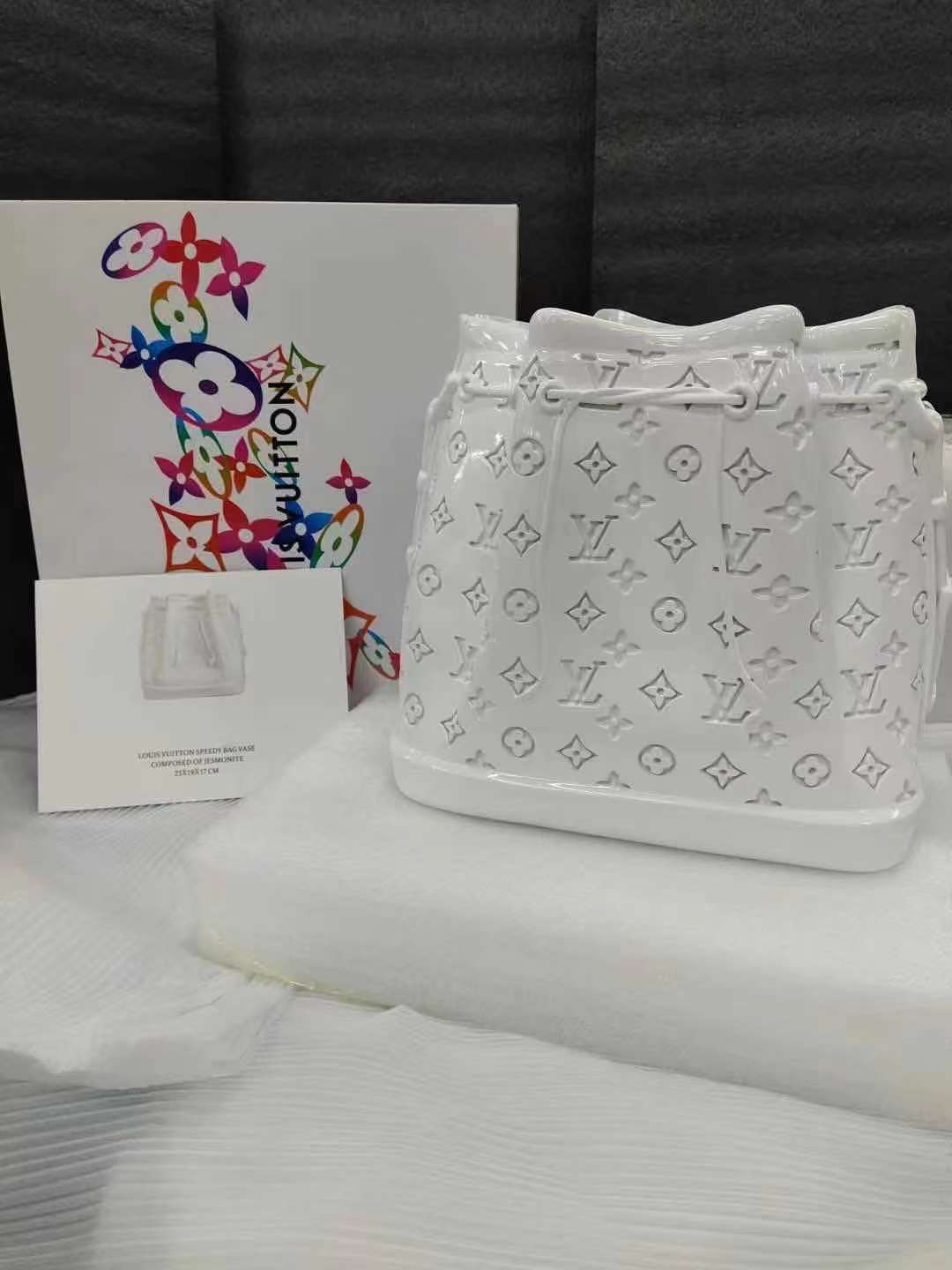 CUSTOM NOÉ BAG FLOWER VASE