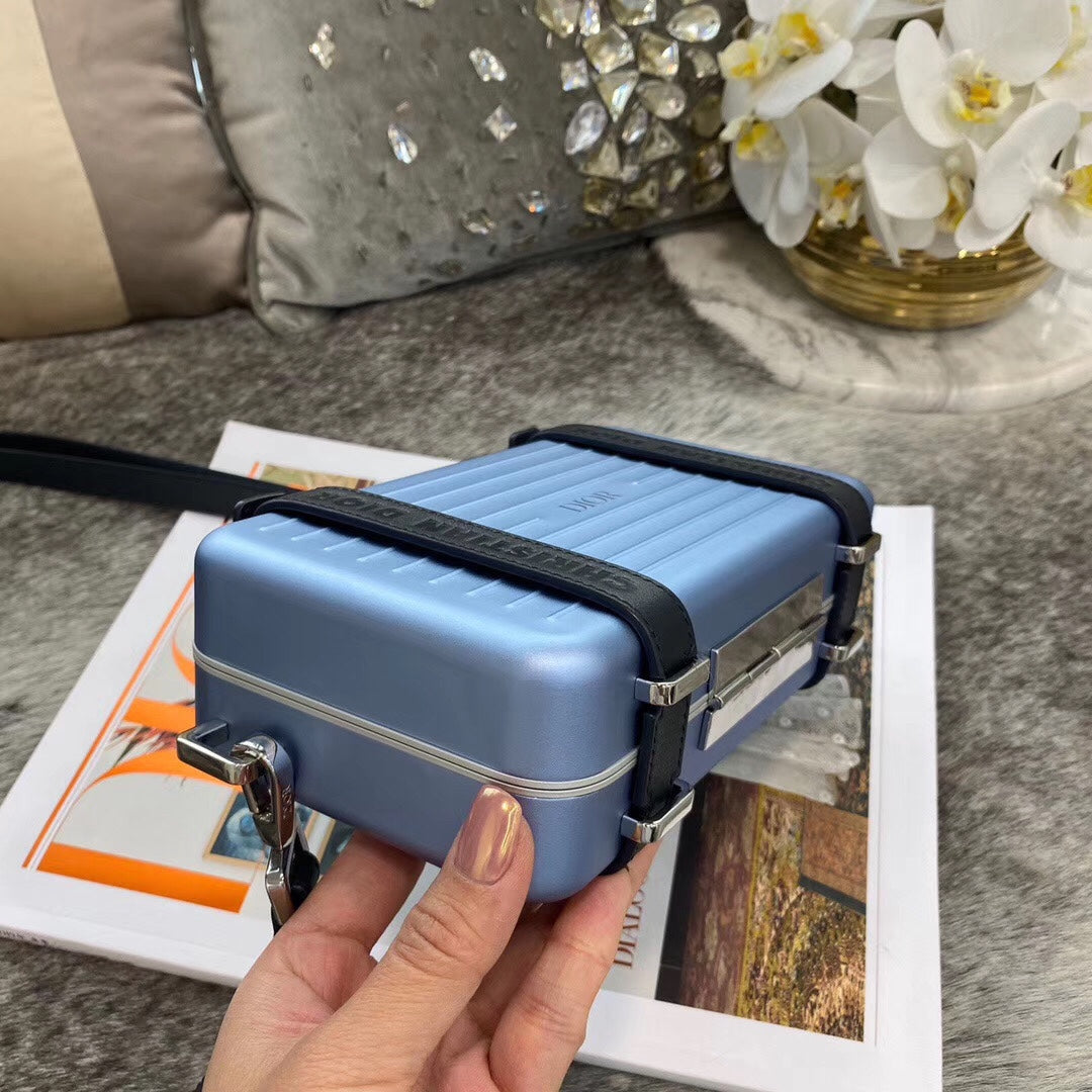 CHRISTIAN PERSONAL CLUTCH