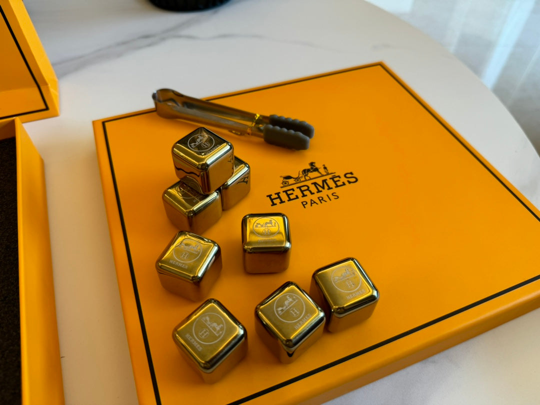 CUSTOM ICE METAL CUBES