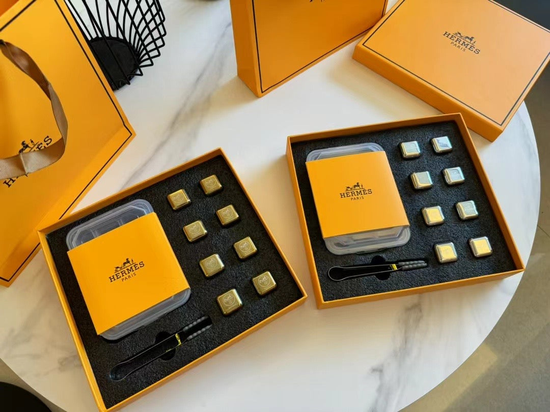 CUSTOM ICE METAL CUBES