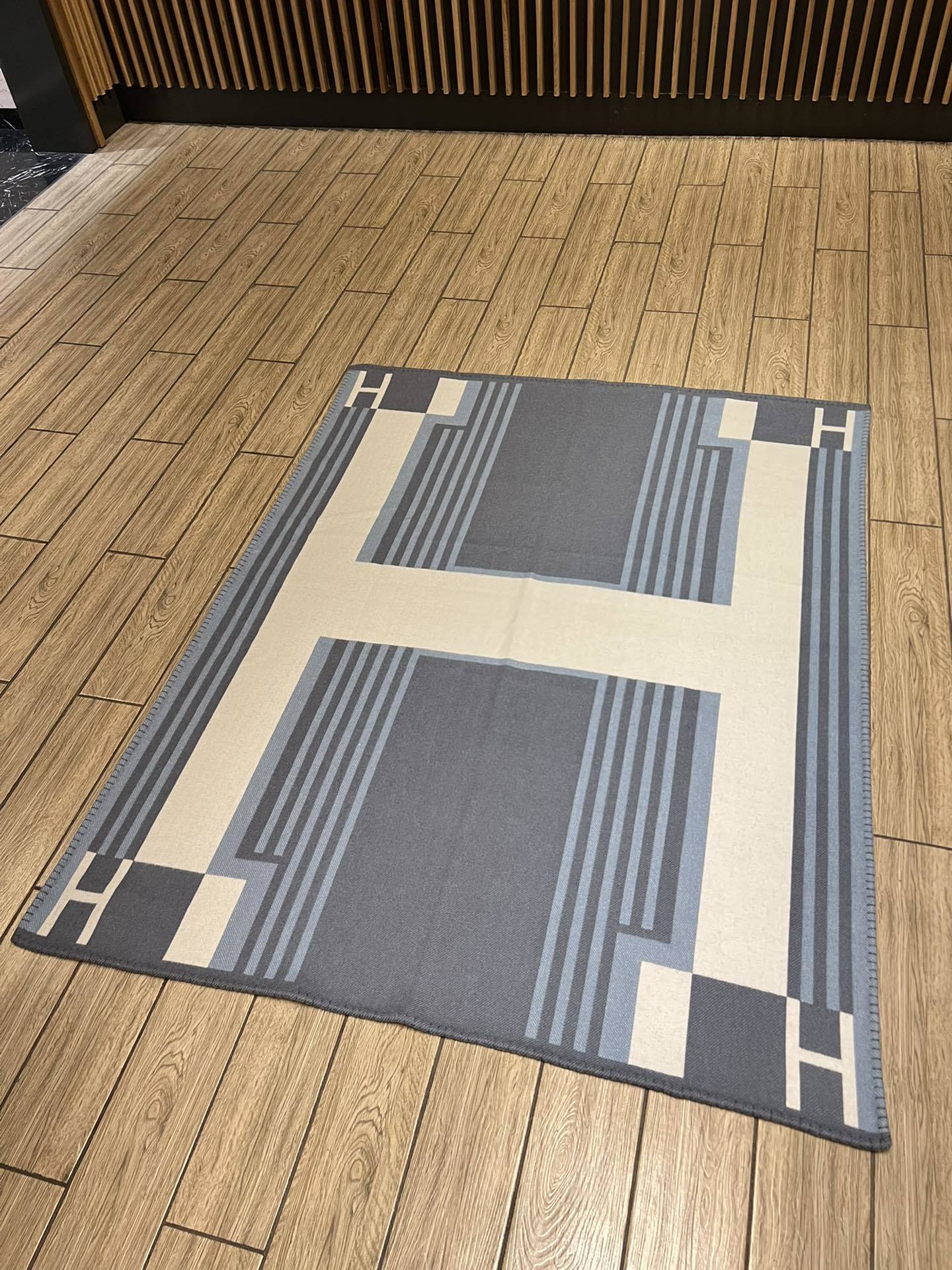 HERMES WOOL ITHAQUE THROW BLANKET