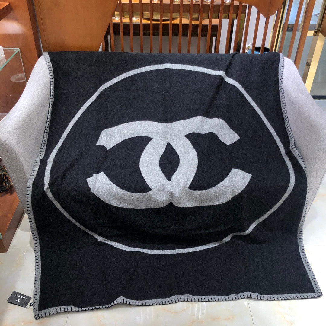 COCO WOOL THROW BLANKET