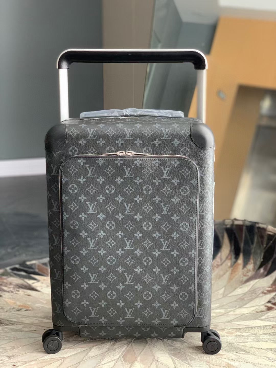 CUSTOM MONOGRAM BUSINESS CABIN 37L HORIZON 55 SUITCASE