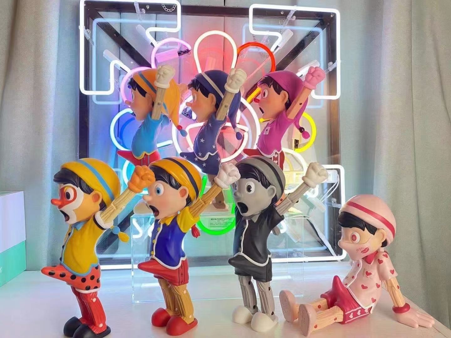 PINOCCHIO FIGURES MONOCHROME (A WOOD AWAKENING)