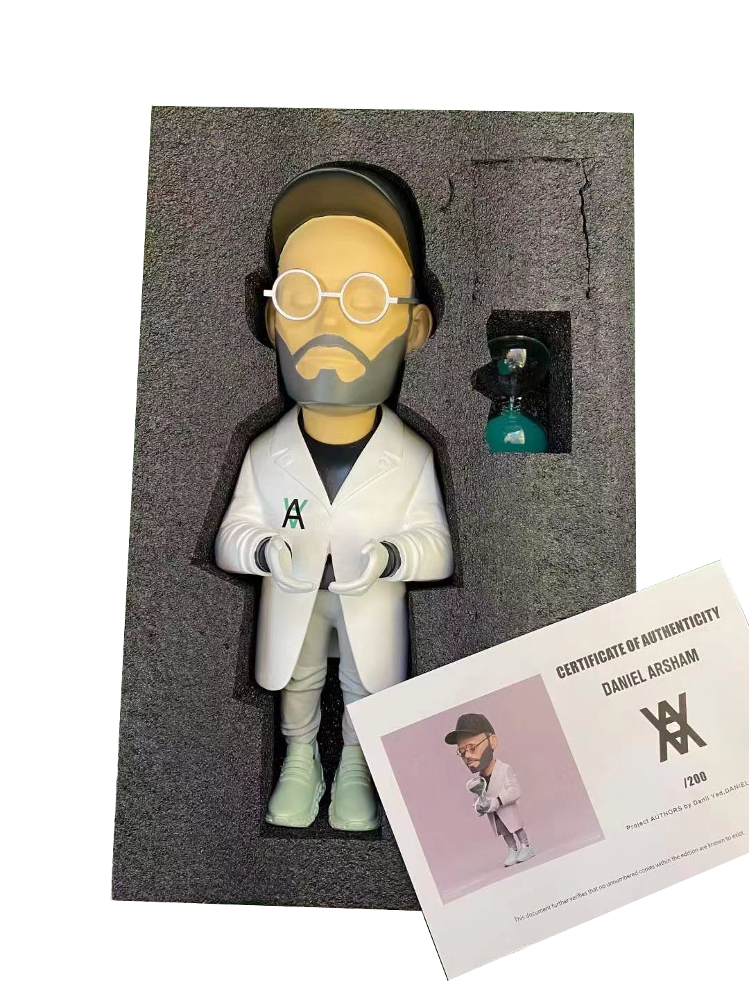 DANIEL ARSHAM FIGURINE AUTHORS SERIES
