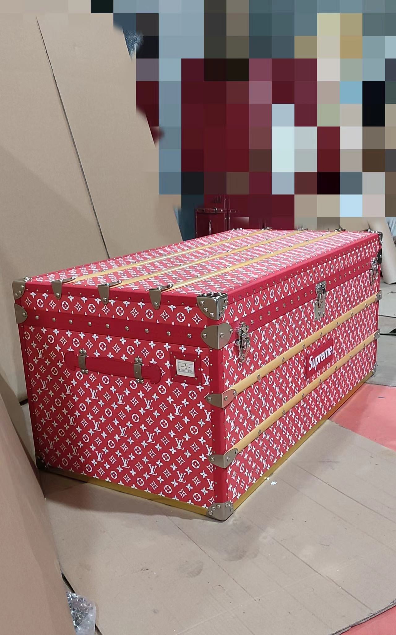 CUSTOM LV SUPREME TRUNK