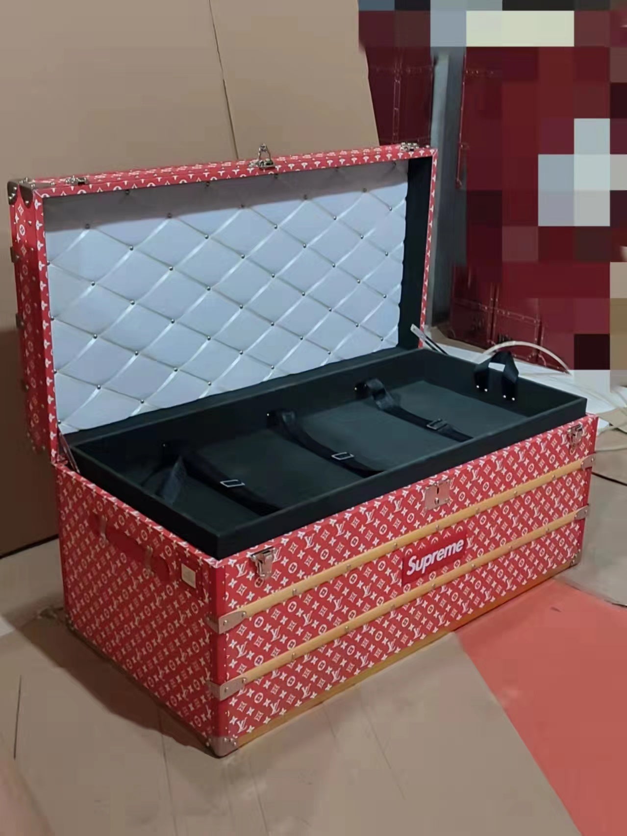 CUSTOM LV SUPREME TRUNK
