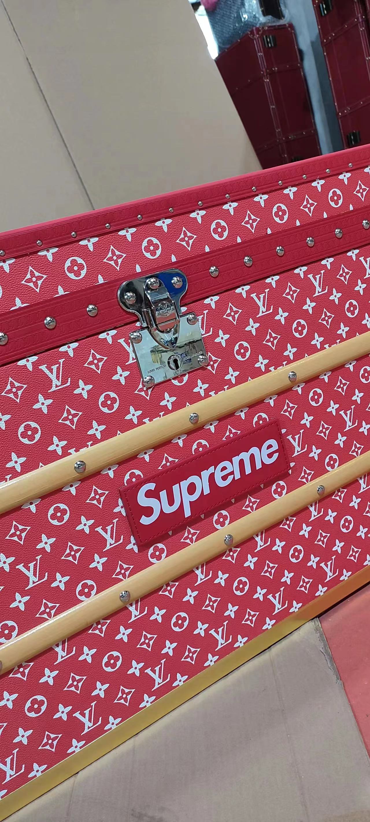 CUSTOM LV SUPREME TRUNK