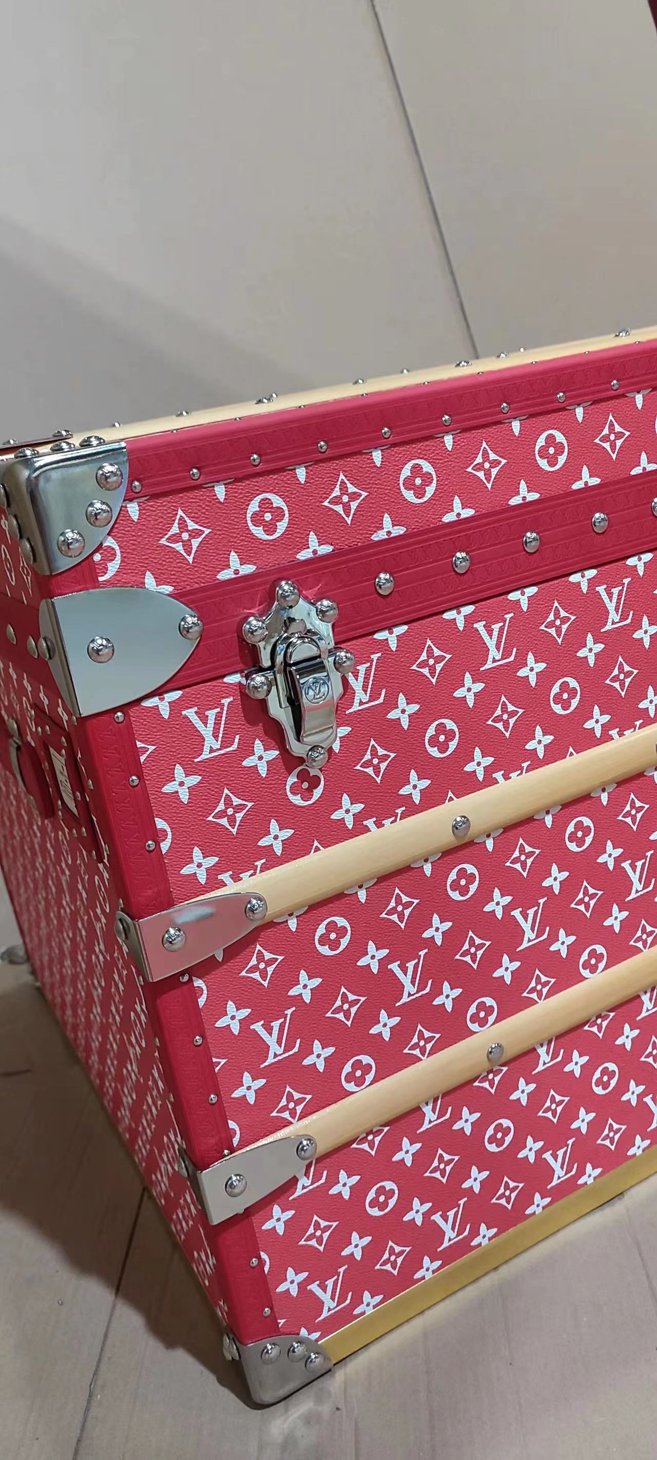 CUSTOM LV SUPREME TRUNK