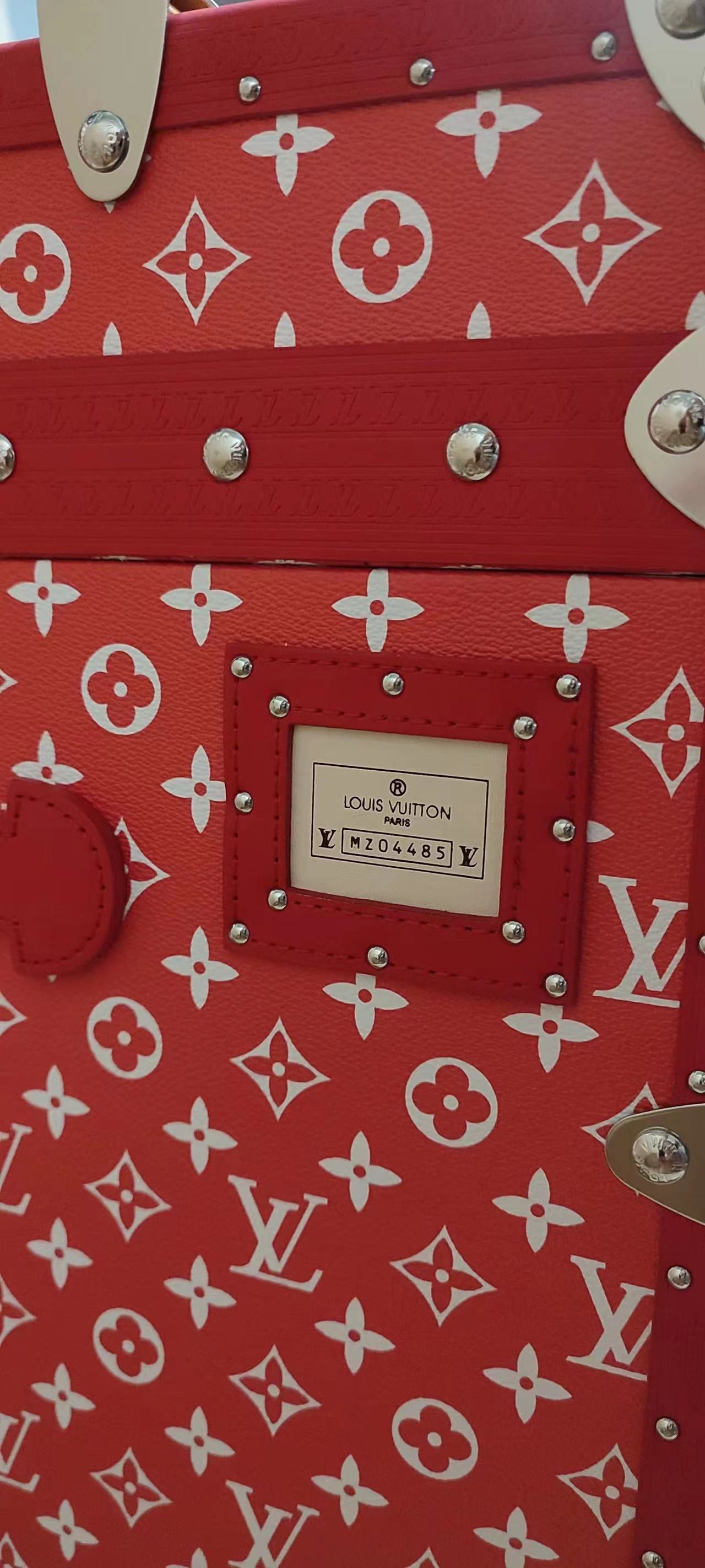 CUSTOM LV SUPREME TRUNK