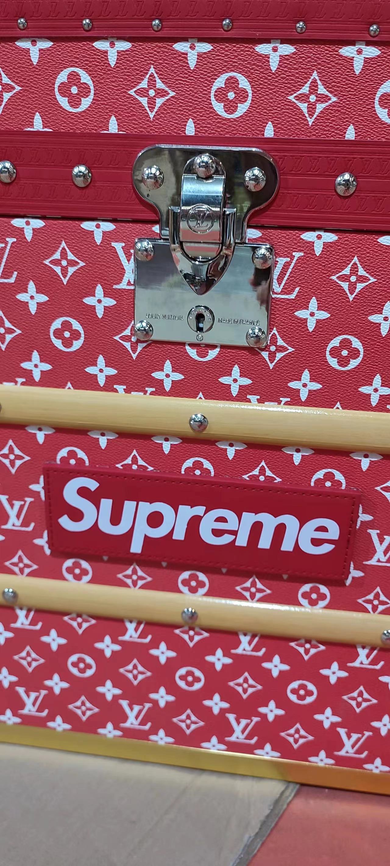 CUSTOM LV SUPREME TRUNK