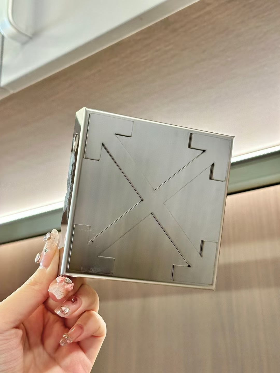 OFF WHITE METEOR ASHTRAY