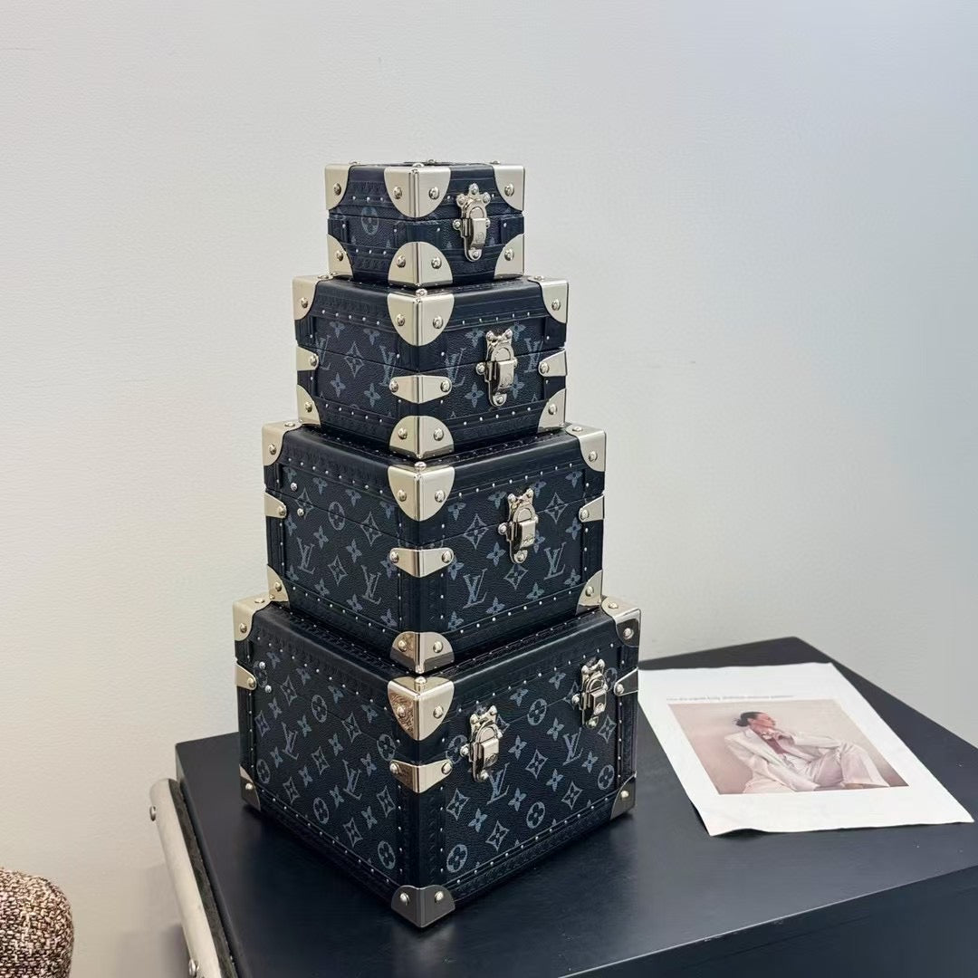 CUSTOM LV PYRAMID MONOGRAM TRUNK SET BLACK
