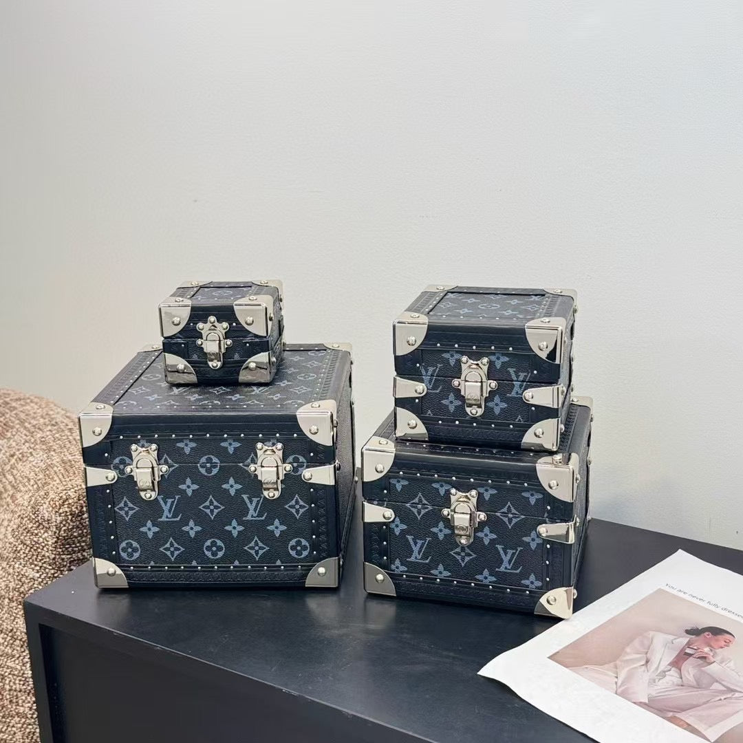 CUSTOM LV PYRAMID MONOGRAM TRUNK SET BLACK