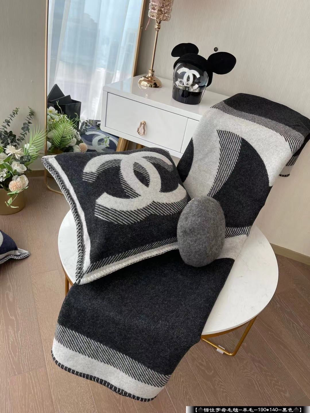 COCO WOOL THROW BLANKET 2.0