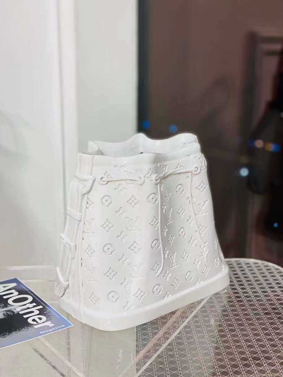 CUSTOM NOÉ BAG FLOWER VASE