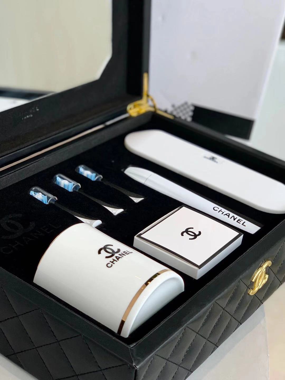 COCO TOOTHBRUSH SET