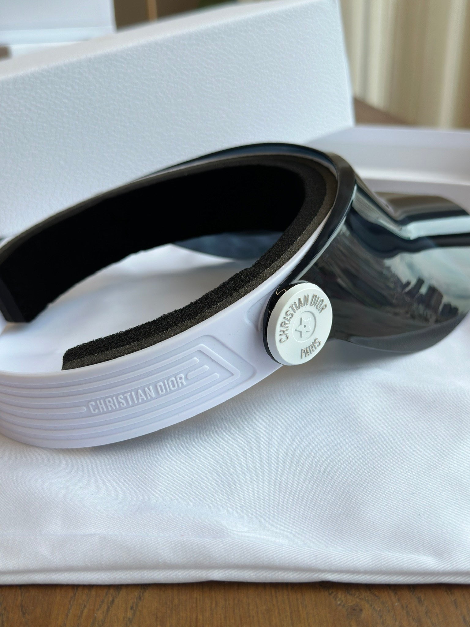 CHRISTIAN SUN VISORS