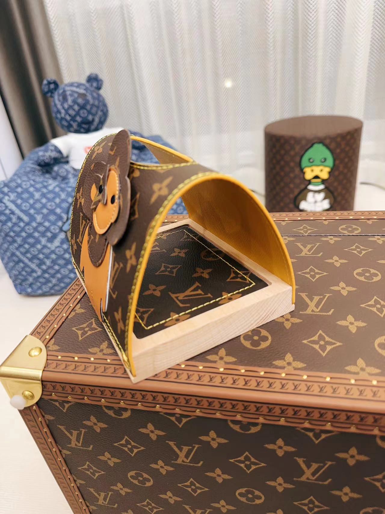 CUSTOM LV TISSUE ROUND COVER (VIVIENNE)