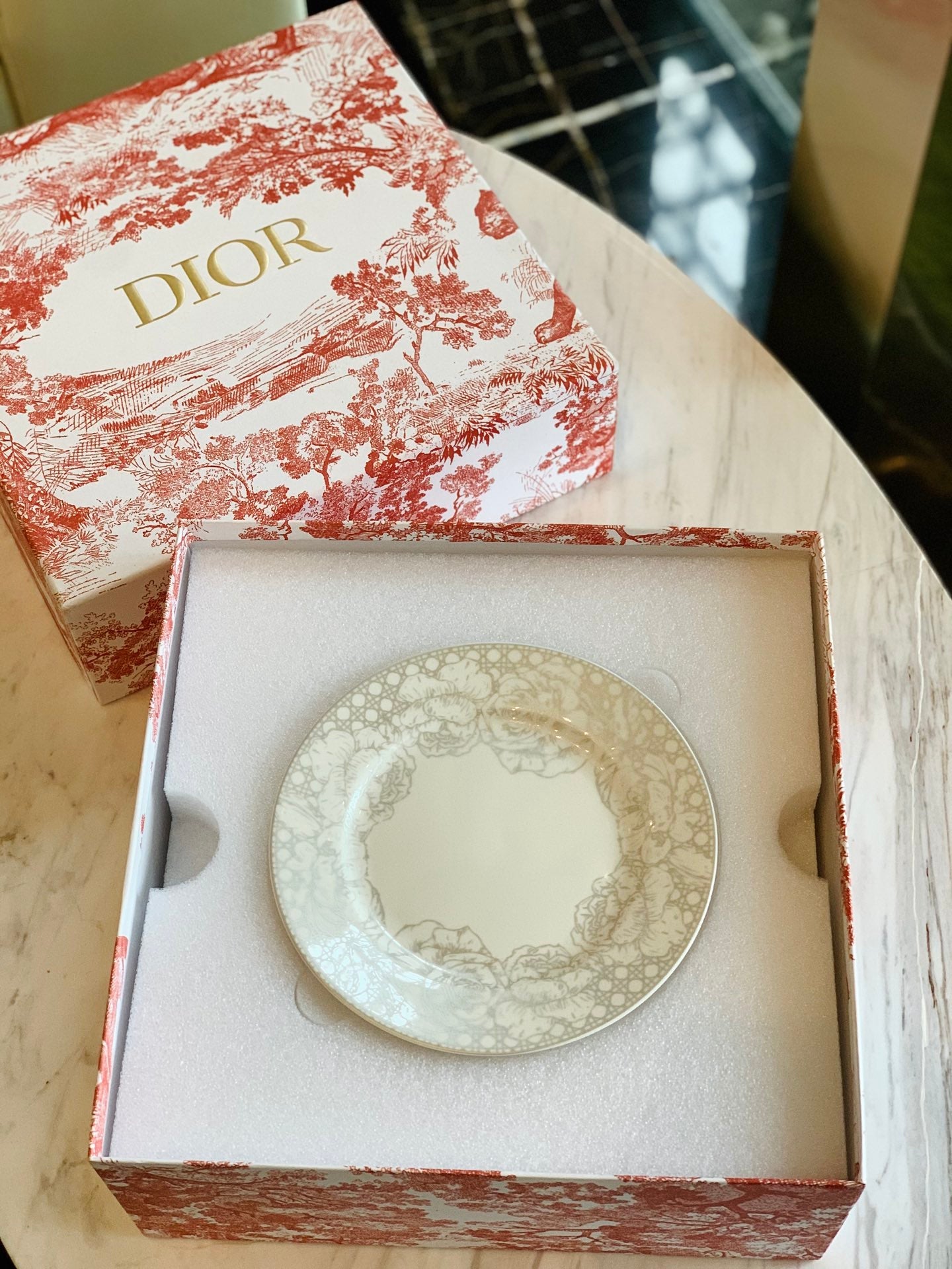 CHRISTIAN PLATES SET