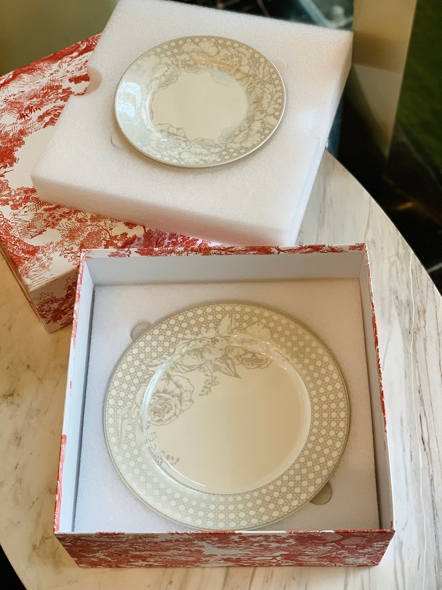CHRISTIAN PLATES SET