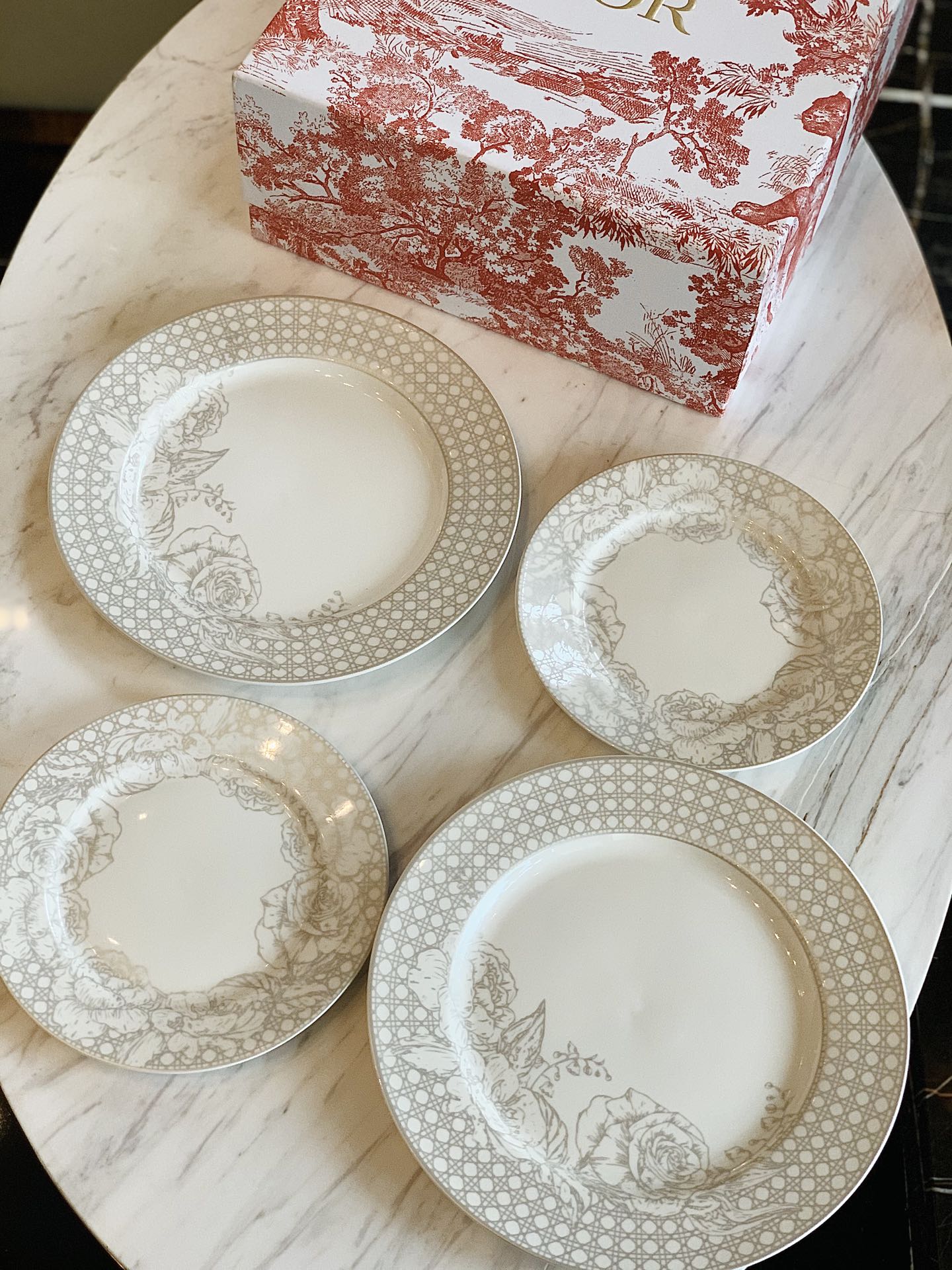CHRISTIAN PLATES SET
