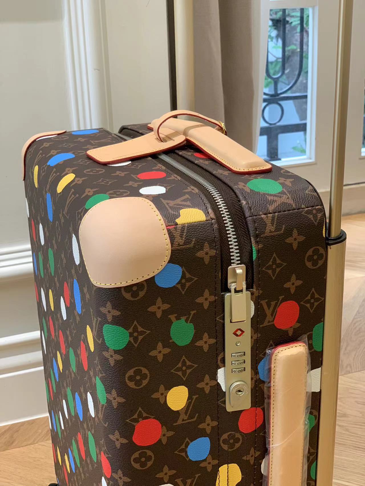 CUSTOM YAYOI POLKADOT CABIN 37L HORIZON 55 SUITCASE