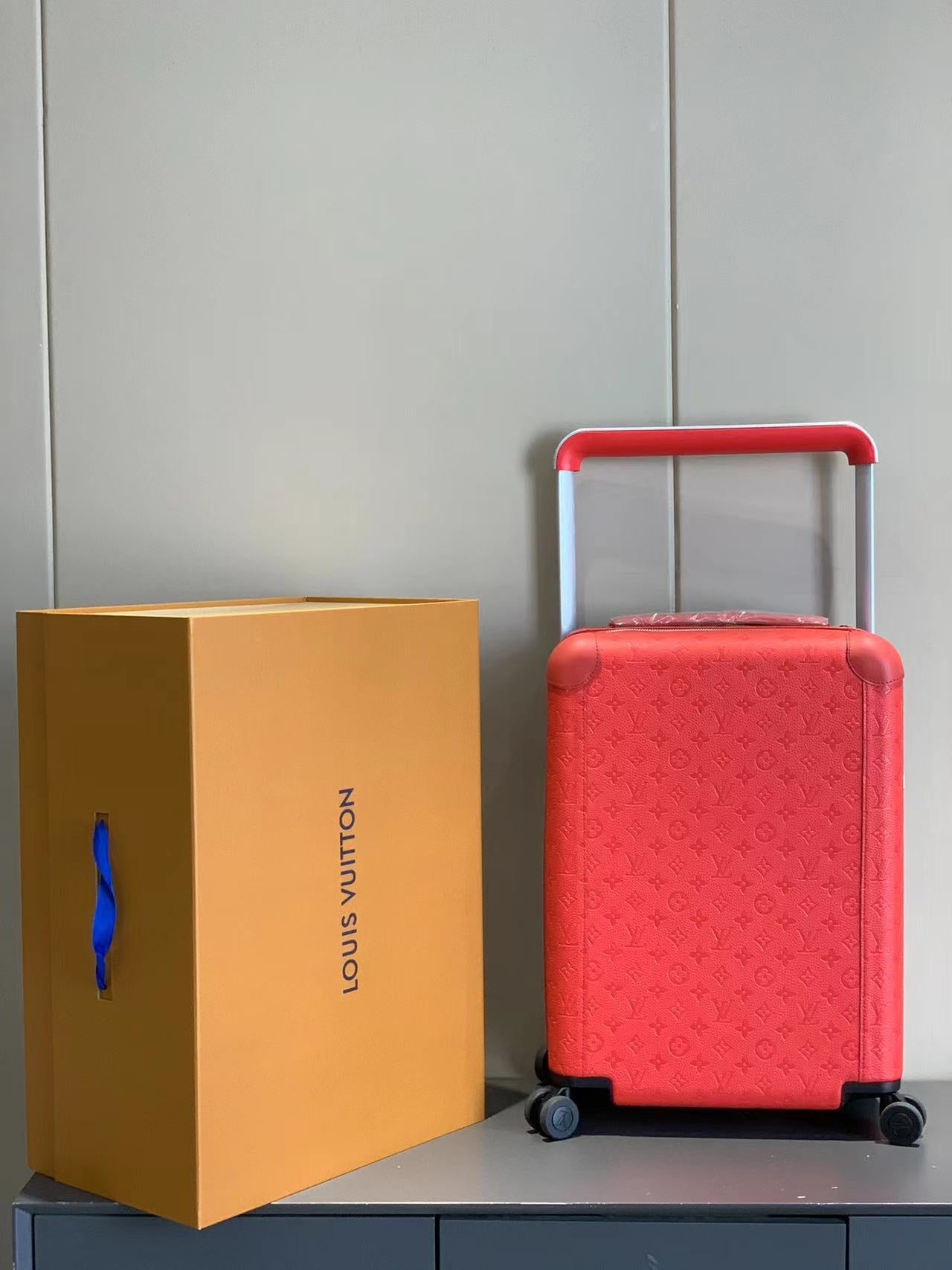 CUSTOM TAURILLON RED 37L HORIZON 55 SUITCASE