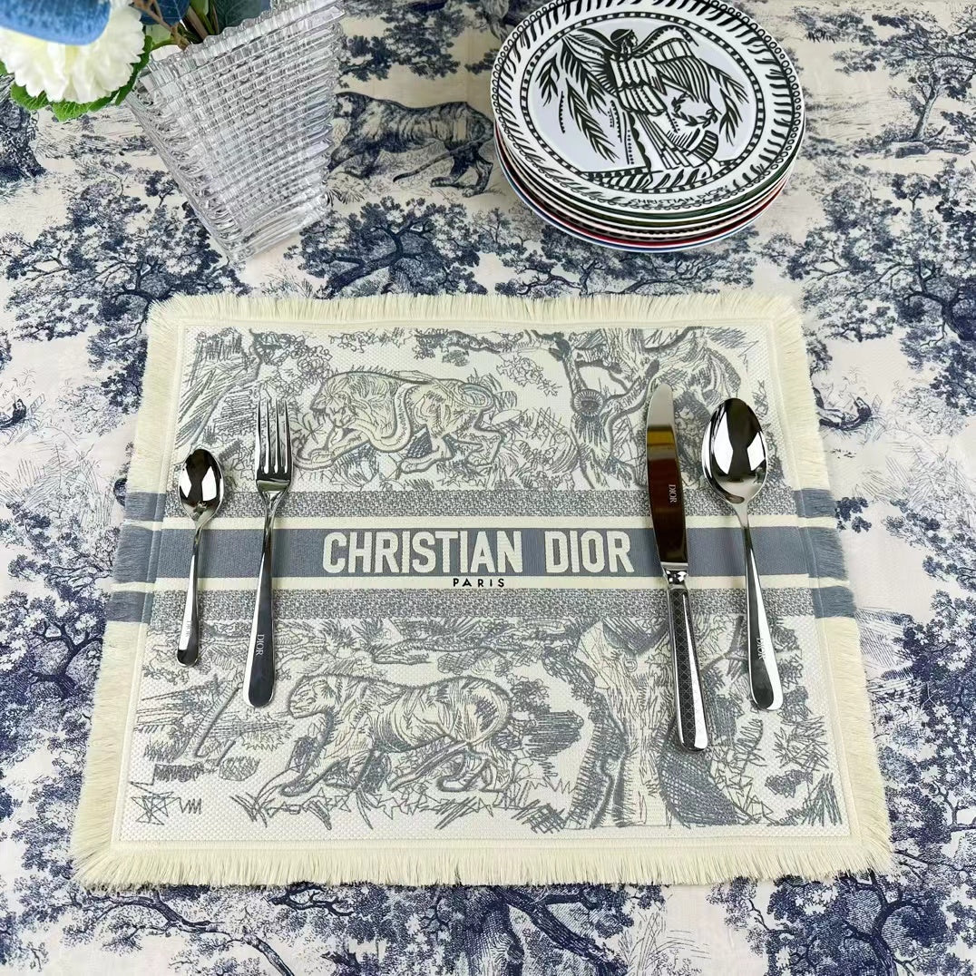 CHRISTIAN EATING PLACEMAT WITH CUTLERY SET