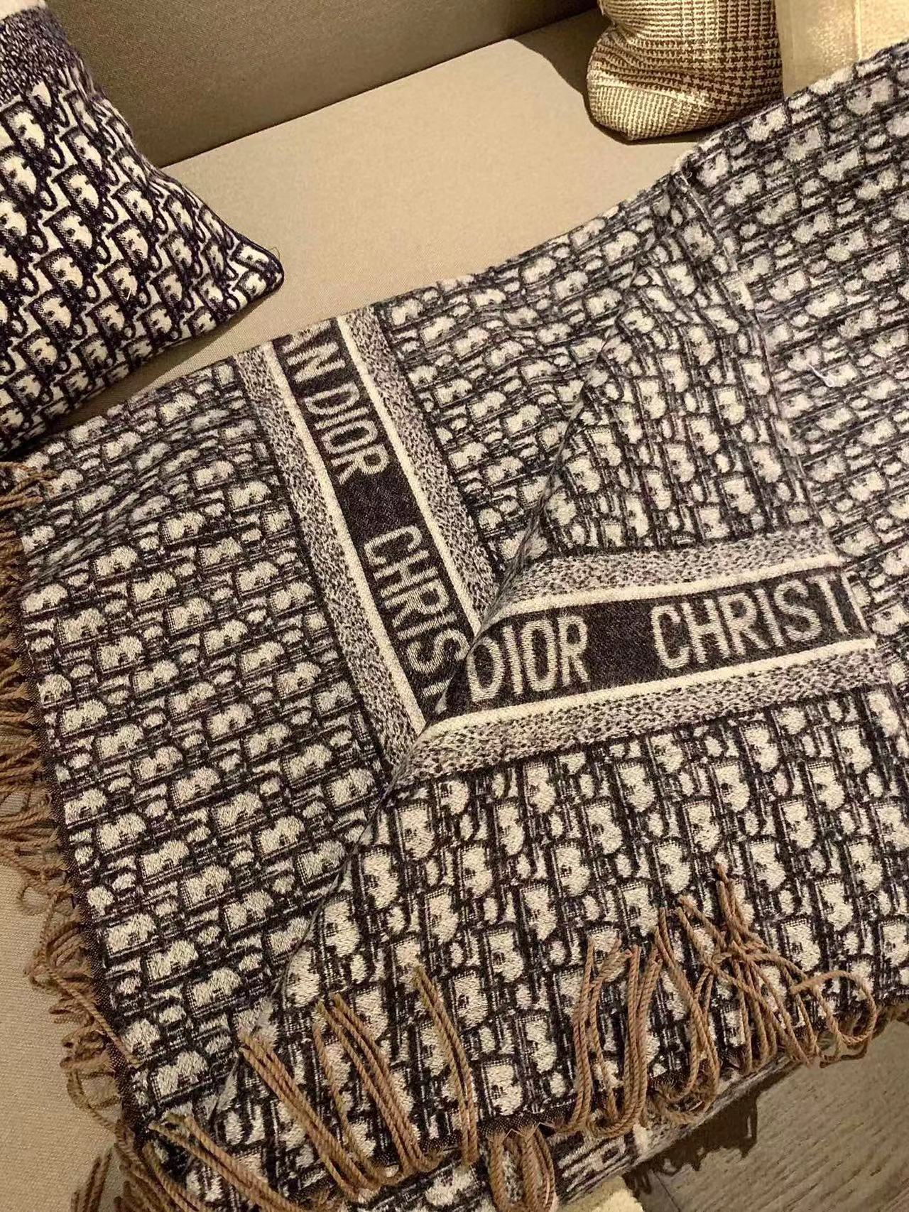 OBLIQUE WOOL THROW BLANKET