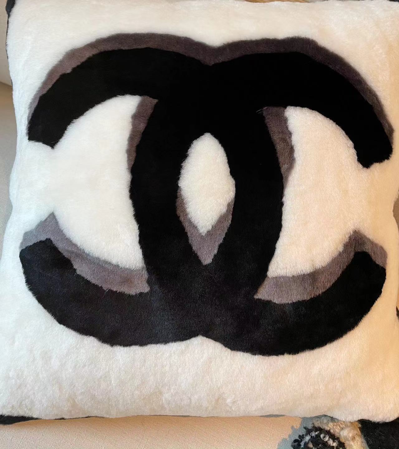 COCO SHEARLING THROW PILLOW
