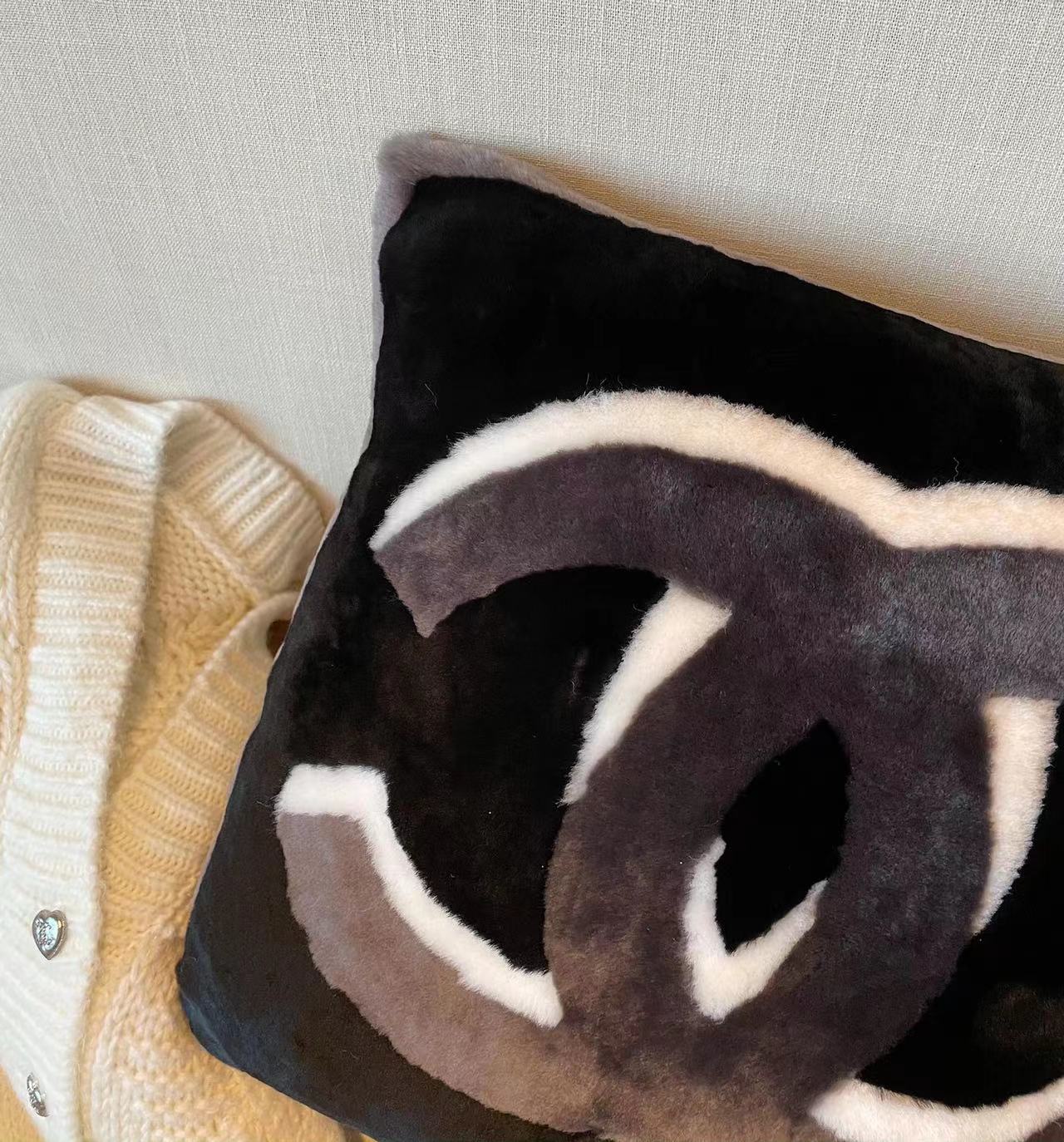 COCO SHEARLING THROW PILLOW