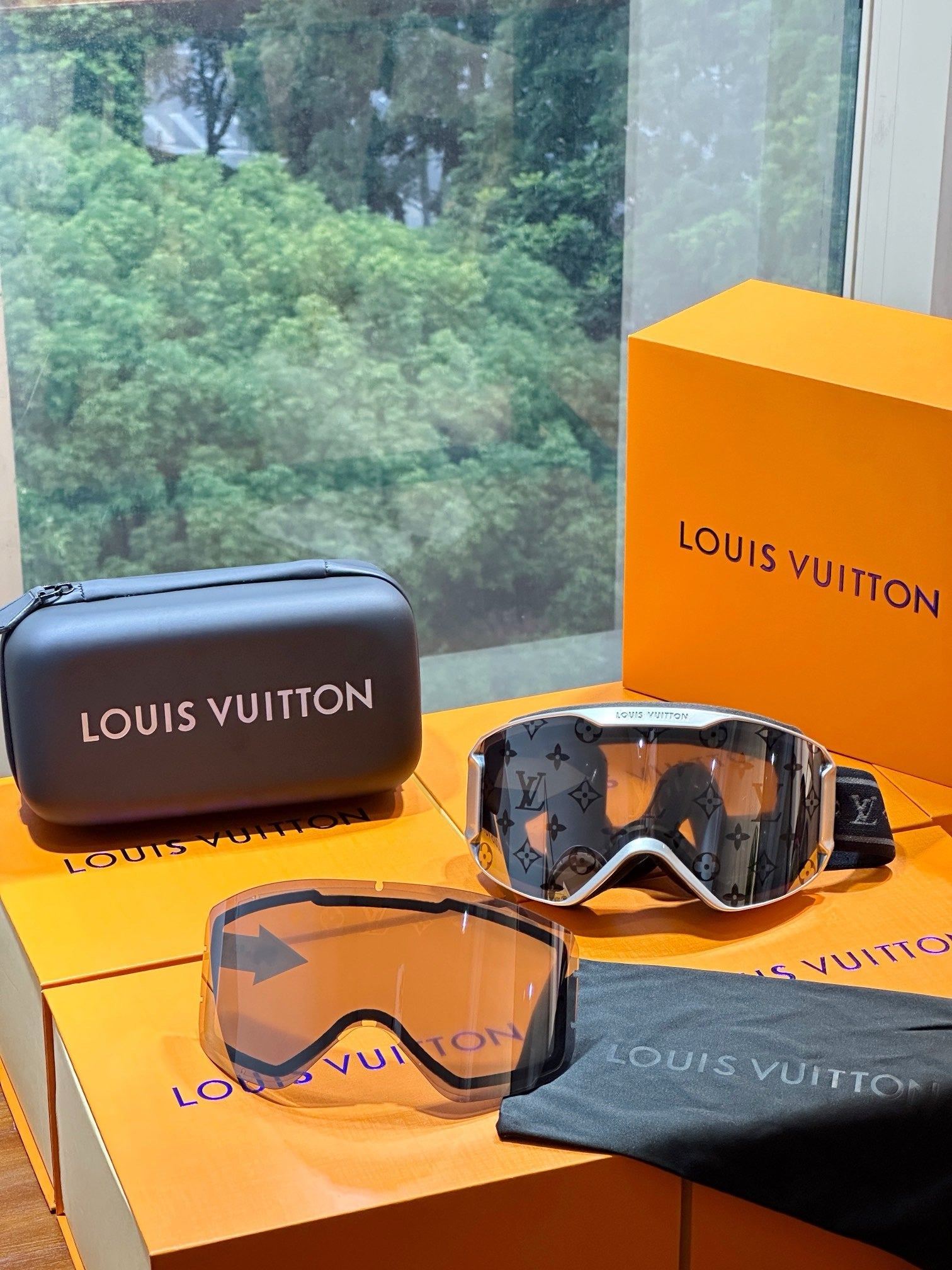 CUSTOM LV SNOW MASK