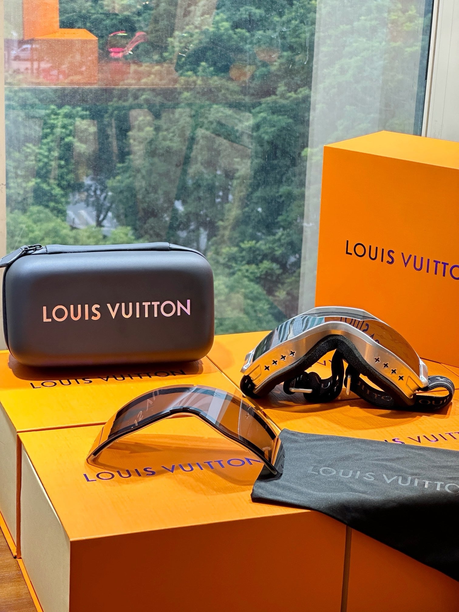 CUSTOM LV SNOW MASK