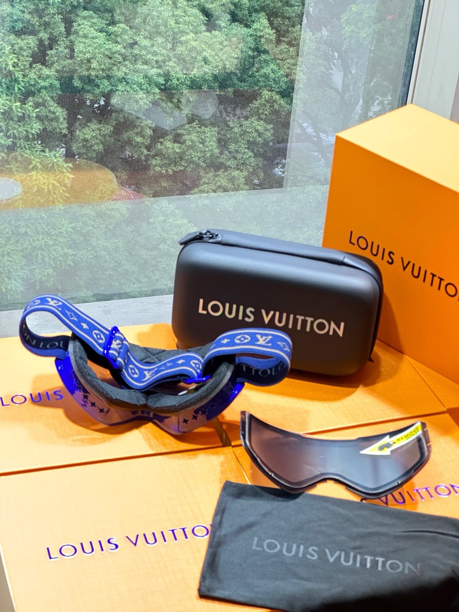 CUSTOM LV SNOW MASK