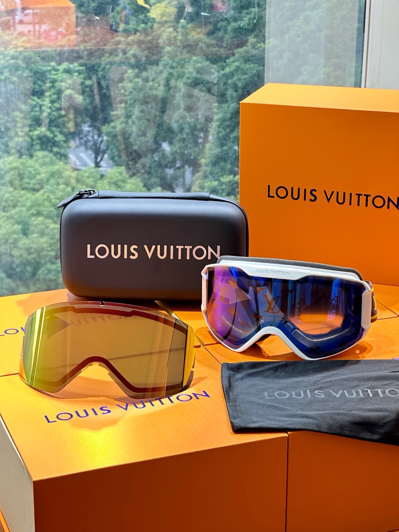 CUSTOM LV SNOW MASK