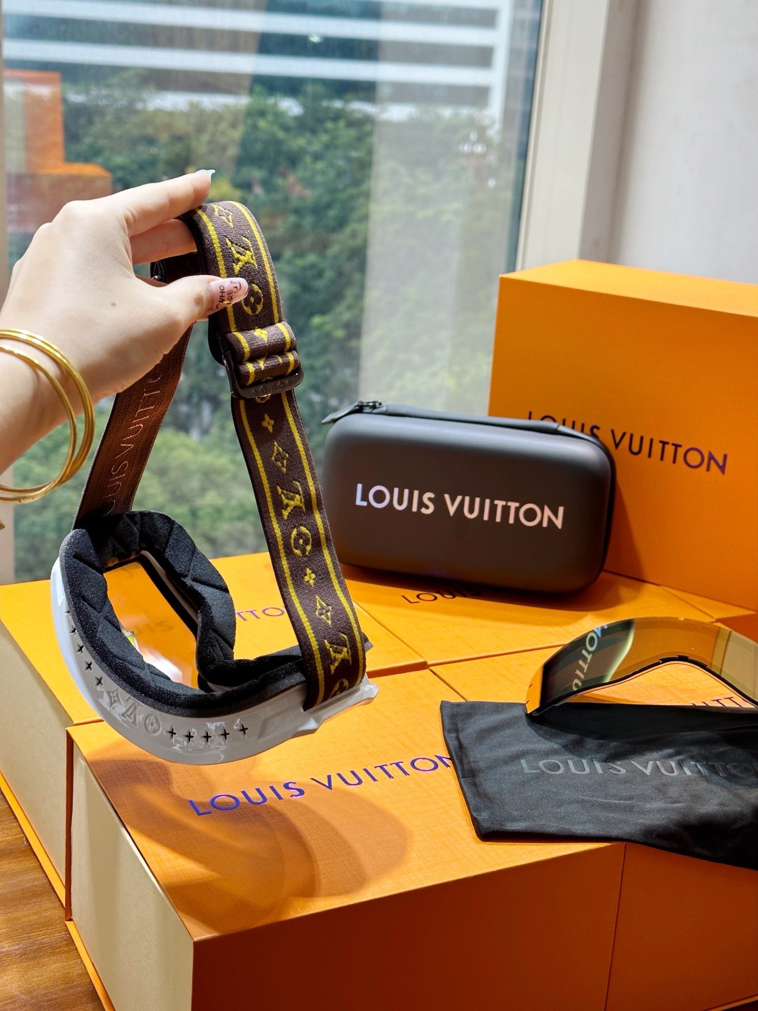 CUSTOM LV SNOW MASK