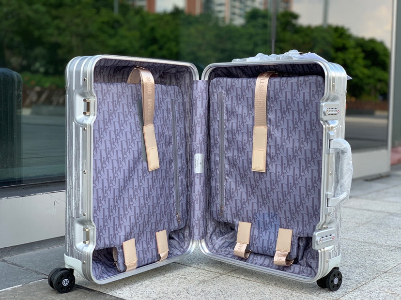 CHRISTIAN CABIN 35L SUITCASE