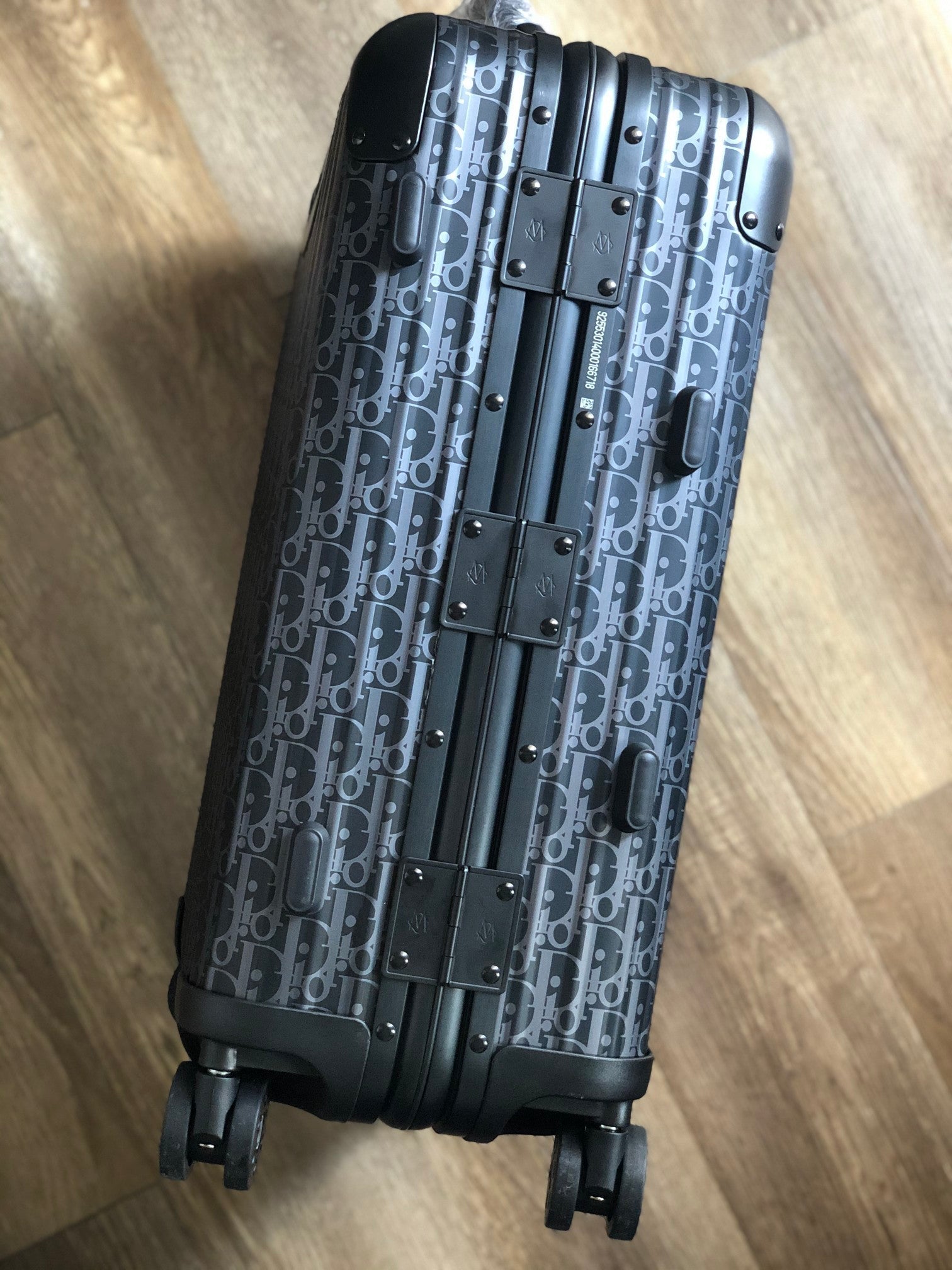 CHRISTIAN CABIN 35L SUITCASE