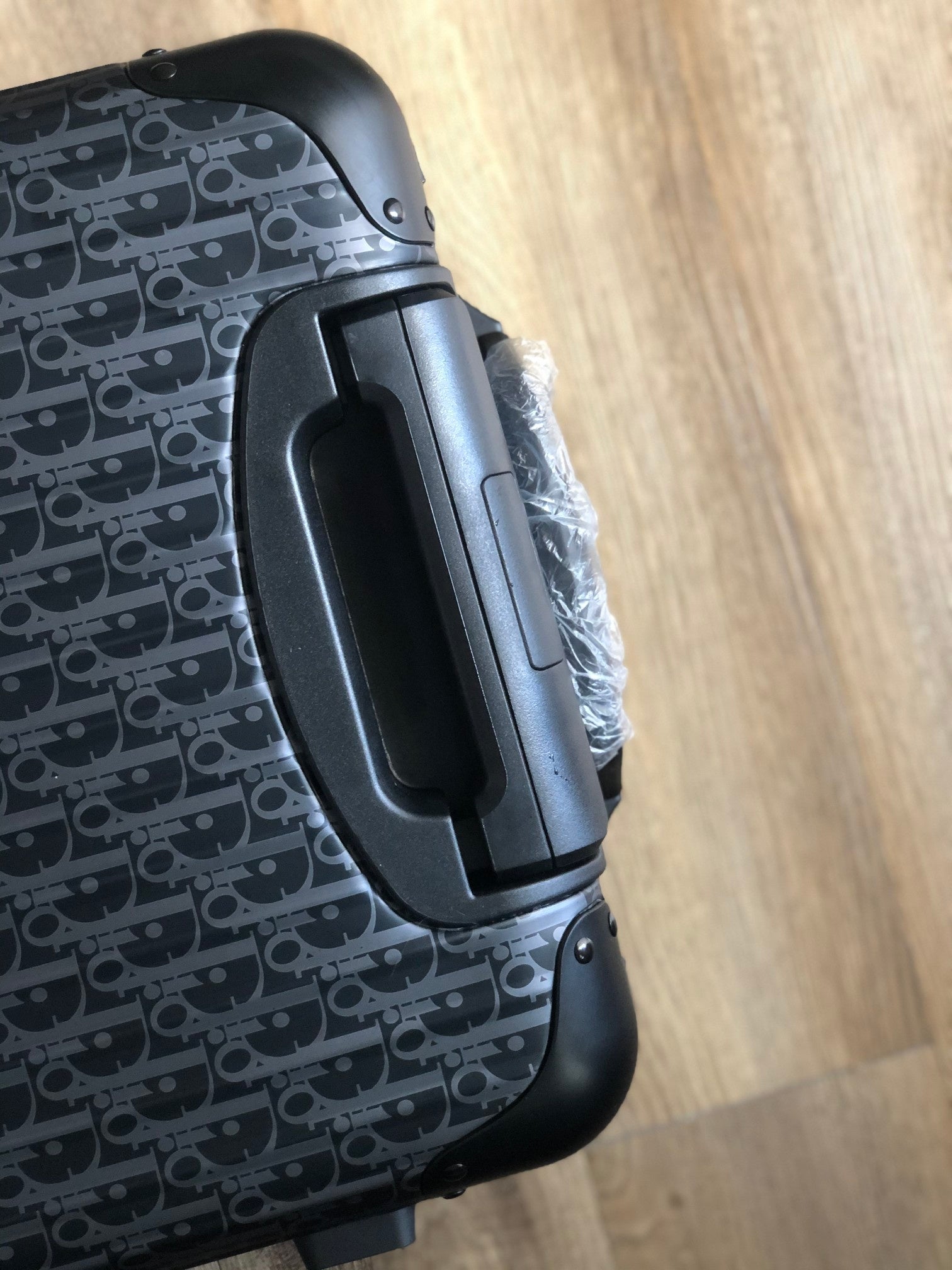 CHRISTIAN CABIN 35L SUITCASE