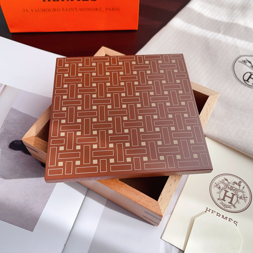 HERMES WOOD ACCESSORIES BOX