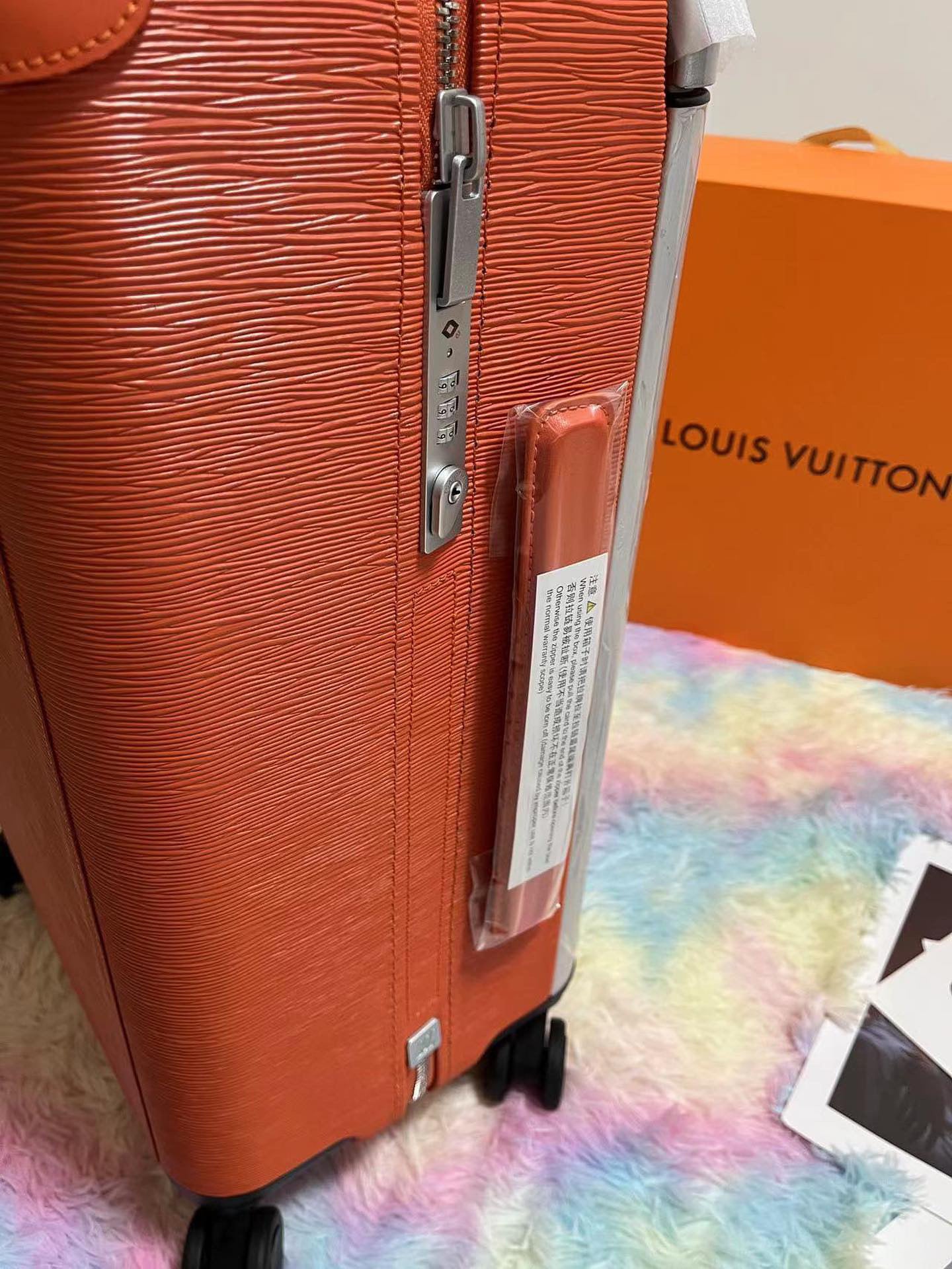 CUSTOM ORANGE CABIN 37L HORIZON 55 SUITCASE