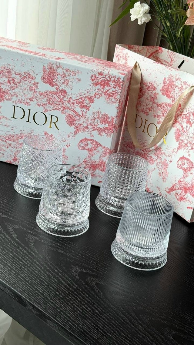 CHRISTIAN 4 ROTATING GLASS SET