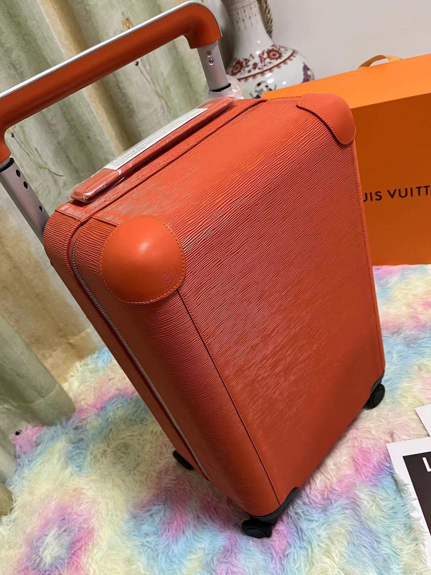 CUSTOM ORANGE CABIN 37L HORIZON 55 SUITCASE