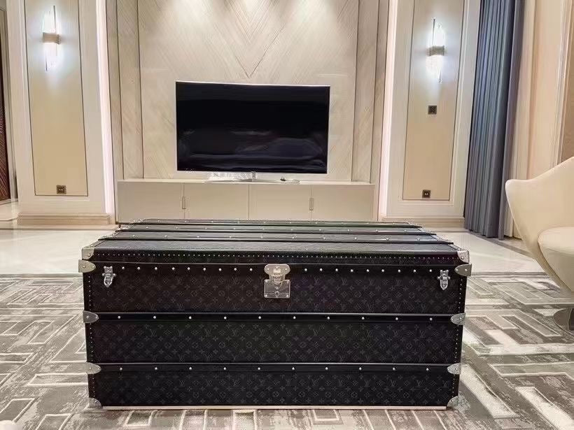 CUSTOM LV BLACK TRUNK