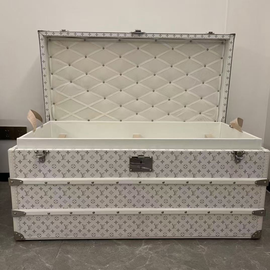 CUSTOM LV WHITE TRUNK