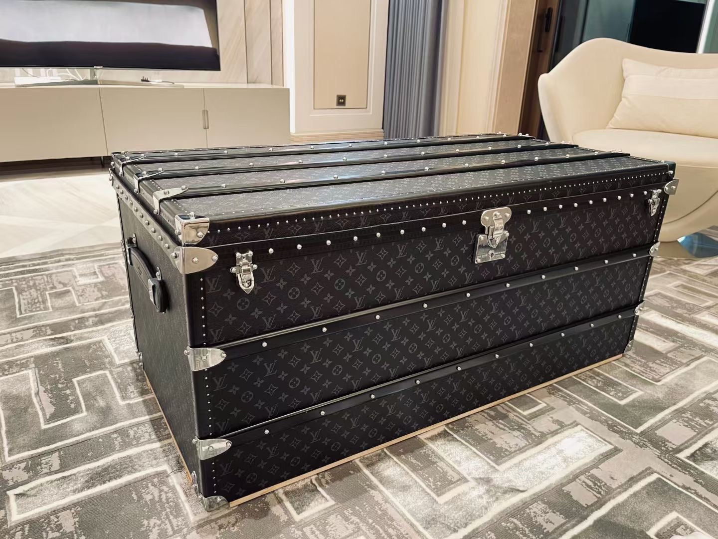 CUSTOM LV BLACK TRUNK