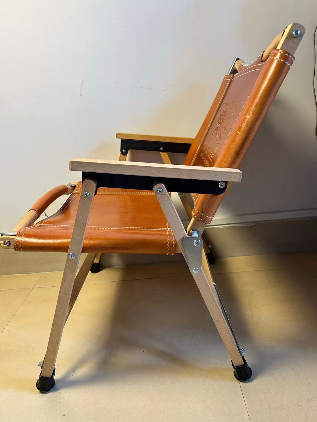 BURBERRY LEATHER FOLDING CHAIR
