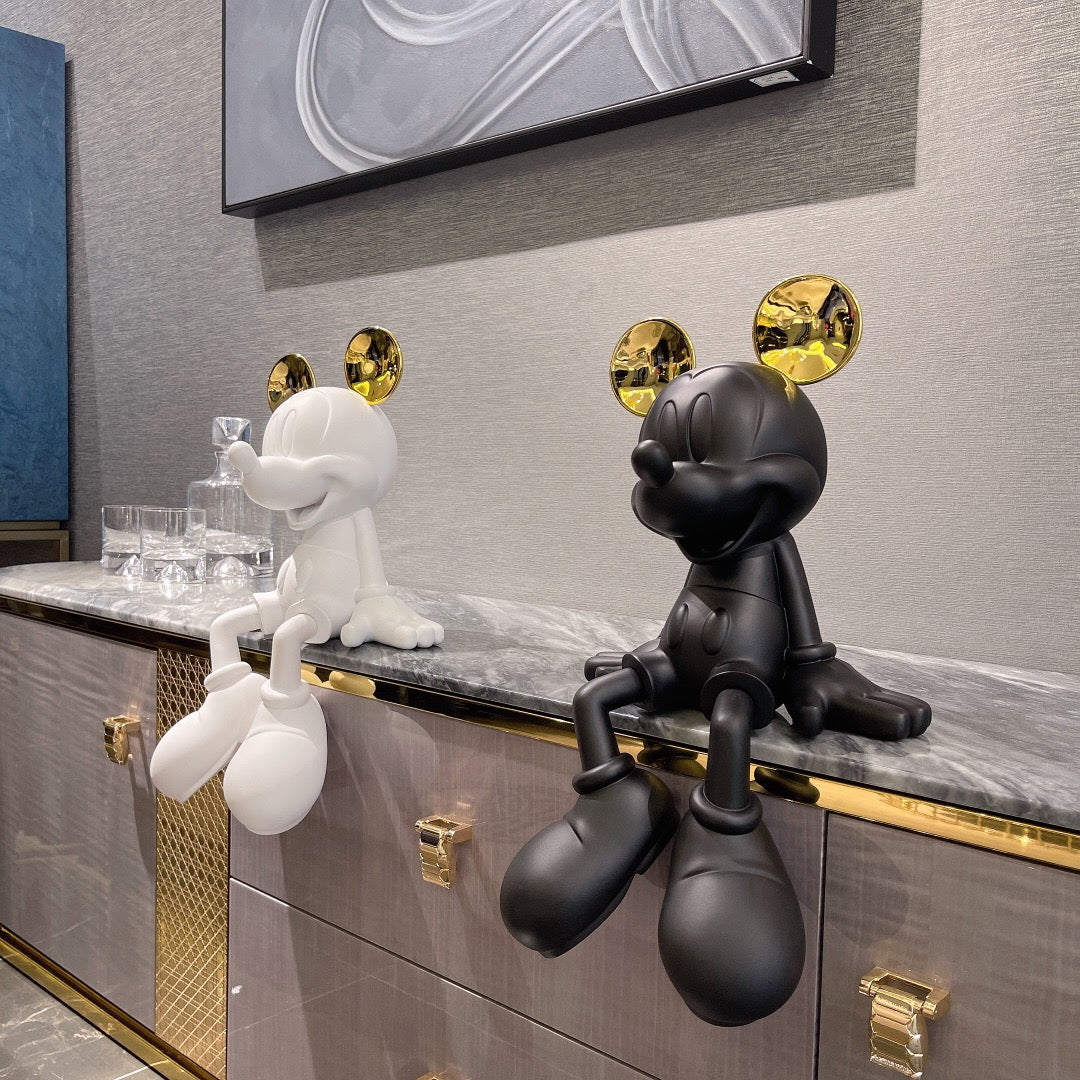 MICKEY MOUSE SITTING FIGURE